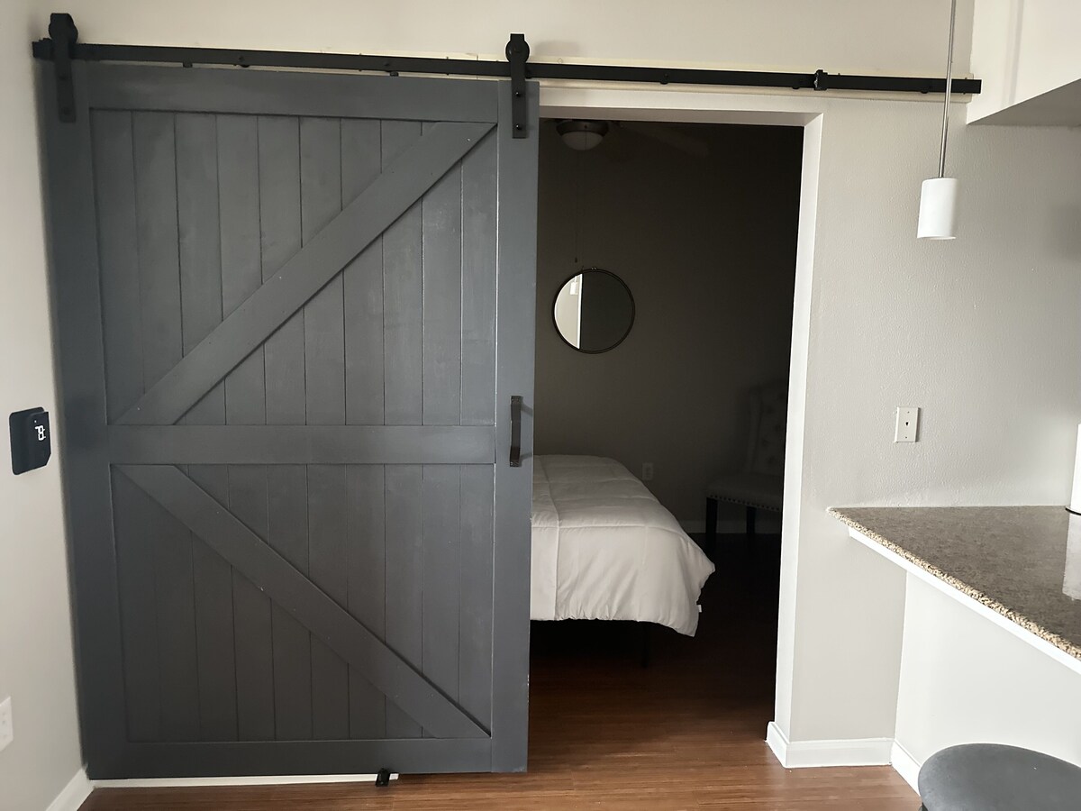 Photo 12 of Modern, upscale apartment