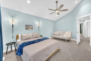 3 camere, una scrivania, ferro/asse da stiro, culla da viaggio