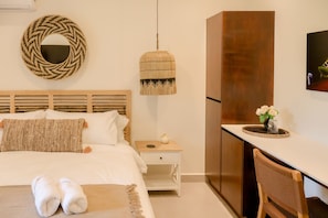 5 Schlafzimmer, Schreibtisch, Reisekinderbett, WLAN