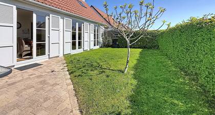 Vissershuis 92 with parking by Interhome