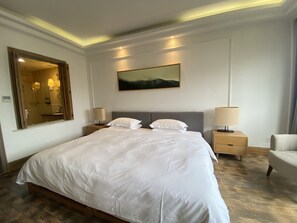 Superior Room | Hypo-allergenic bedding, desk, laptop workspace, free WiFi