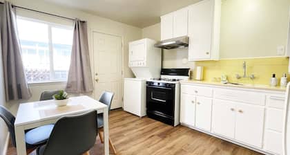 Campbell Cozy & Bright 2B/1b /AC/close to Downtown