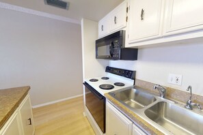 Fridge, microwave, coffee/tea maker, blender