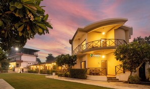 Exterior - Treebo Tiger Pug Mark Resort with Pool (Kaladhungi)