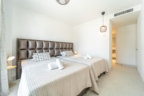 2 bedrooms, iron/ironing board, free WiFi, bed sheets - Ref: 323 Luxury modern garden apartment in popular resort (Fuengirola)