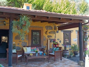 Terrace/patio - Vivelorural El Caminante- Valleseco, private pool (Valleseco)