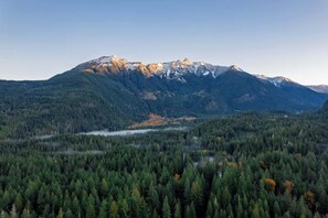 Miscellaneous - Mt Baker Luxe Chalet: Hot Tub, King Suites, Pet Friendly (Glacier)