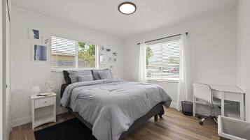 2 bedrooms, desk, iron/ironing board, free WiFi