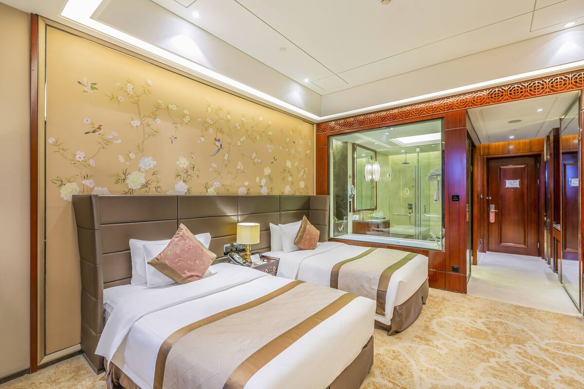 Superior Room | Premium bedding, desk, bed sheets
