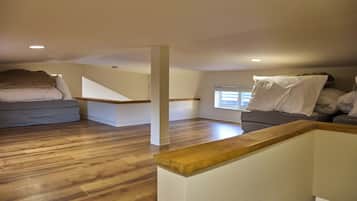 ํ์ฐ์ค, ๊ธ์ฐ (Kitsilano, Family-friendly, BBQ grill) | 1 ๊ฐ์ ์นจ์ค, ์ฑ
์, ๋
ธํธ๋ถ ์์
๊ณต๊ฐ, ๋ฌด๋ฃ WiFi