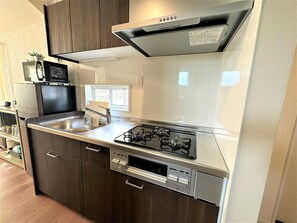 Maison, non-fumeur (Kitsilano, Family-friendly, BBQ grill) | Cuisine privée | Réfrigérateur, four à micro-ondes, surface de cuisson, cuiseur à riz