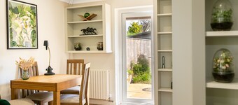 Cherry Tree Cottage | Bicester Holiday Let | 2 Beds & Sleeps 4