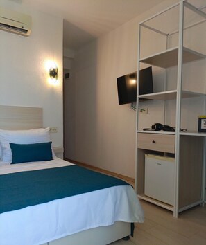 Blackout curtains, free WiFi, bed sheets - Mia Hill Suites (Bodrum)