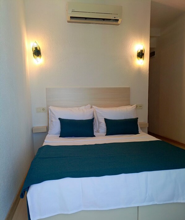 Standard Room, Balcony, Sea View | Blackout drapes, WiFi (free), bed sheets - Mia Hill Suites (Bodrum)