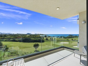 Property grounds - B-404 Stunning one bedroom corner apartment (Cupecoy)