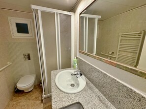 Bathroom - Apartment in Calonge, Catalonia, Spain for 5 persons (Calonge)