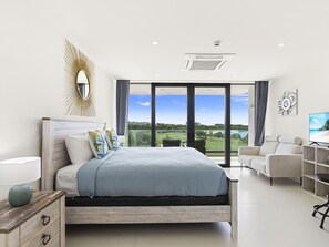 セーフティボックス (室内)、アイロン / アイロン台、WiFi (無料)、ベッドシーツ