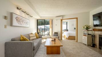 TV connectée, cheminée