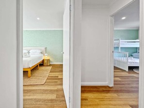 2 sovrum, strykjärn/strykbräda, wi-fi och sängkläder