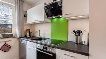 Kühlschrank, Ofen, Herdplatte, Geschirrspüler