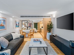 Interior - Bondi Pacific Studio - Managed by X Hospitality (Bondi Beach)