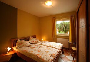 1 bedroom, bed sheets - Apartment "Melosine" with Balcony (Koserow)