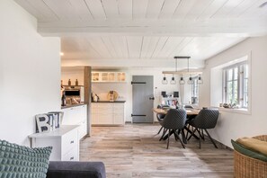 Interior - Vacation Home "Luis - Hus" with 2 Private Terraces, Private Garden & Wi-Fi (Dagebüll)