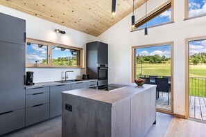 Geladeira, fogão, cooktop, lava-louças