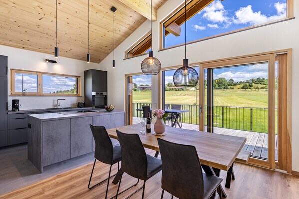 Dining - General description of the vacation apartment at the Hummelberghof (Rosenfeld)