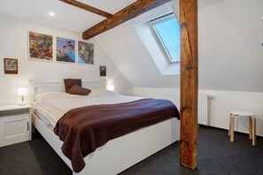 2 chambres, fer et planche à repasser, Wi-Fi gratuit, draps fournis