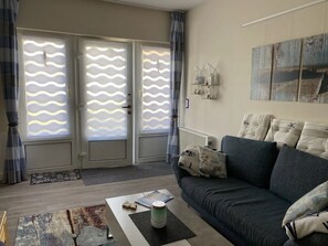 TV, fireplace, DVD player