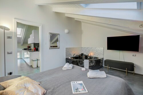Loft & Jacuzzi