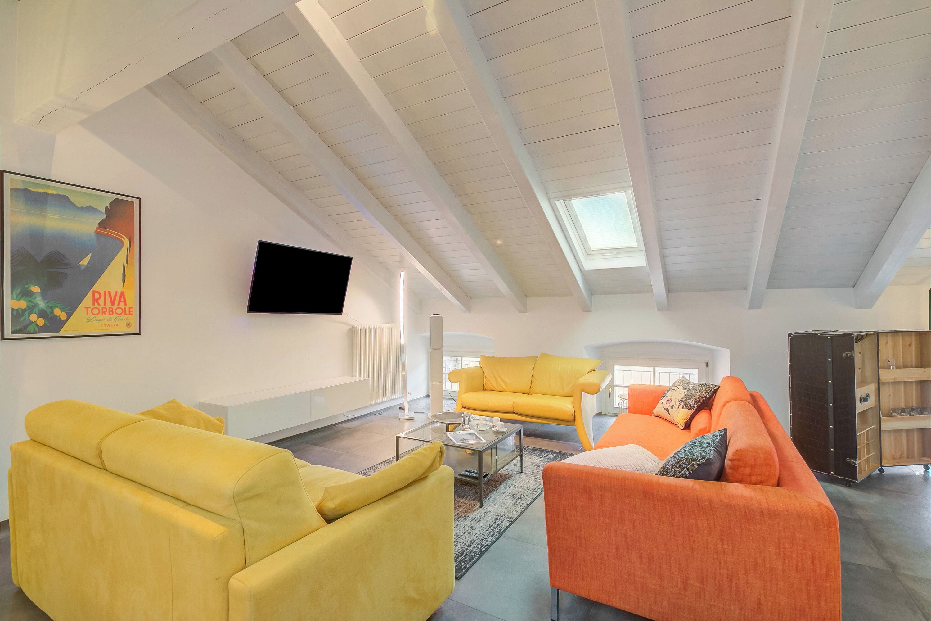 Family Apartment, Multiple Bedrooms (Loft & Jacuzzi) | Living area