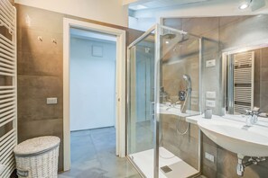 Family Apartment, Multiple Bedrooms (Loft & Jacuzzi) | Bathroom | Shower, hair dryer, bidet, towels - Loft & Jacuzzi (Riva del Garda)
