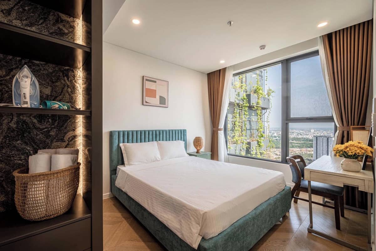 Deluxe Apartment, 1 Bedroom, Balcony, City View | 3 bedrooms, premium bedding, down duvets, Select Comfort beds
