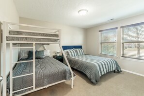 3 bedrooms, WiFi, bed sheets