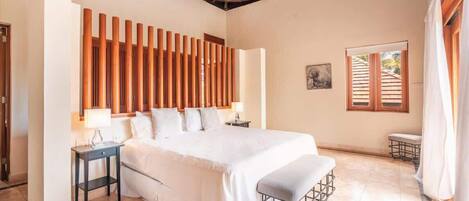 5 bedrooms, iron/ironing board, free WiFi, bed sheets