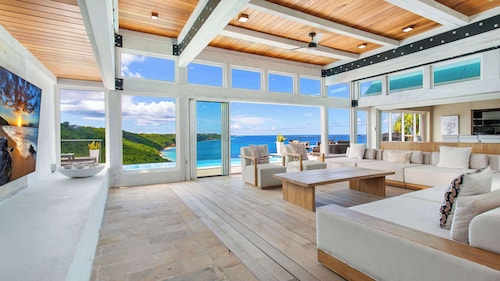 12 BR Neighboring Villas W/ Views & Concierge