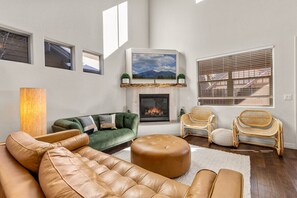 Téléviseur, foyer, bureau