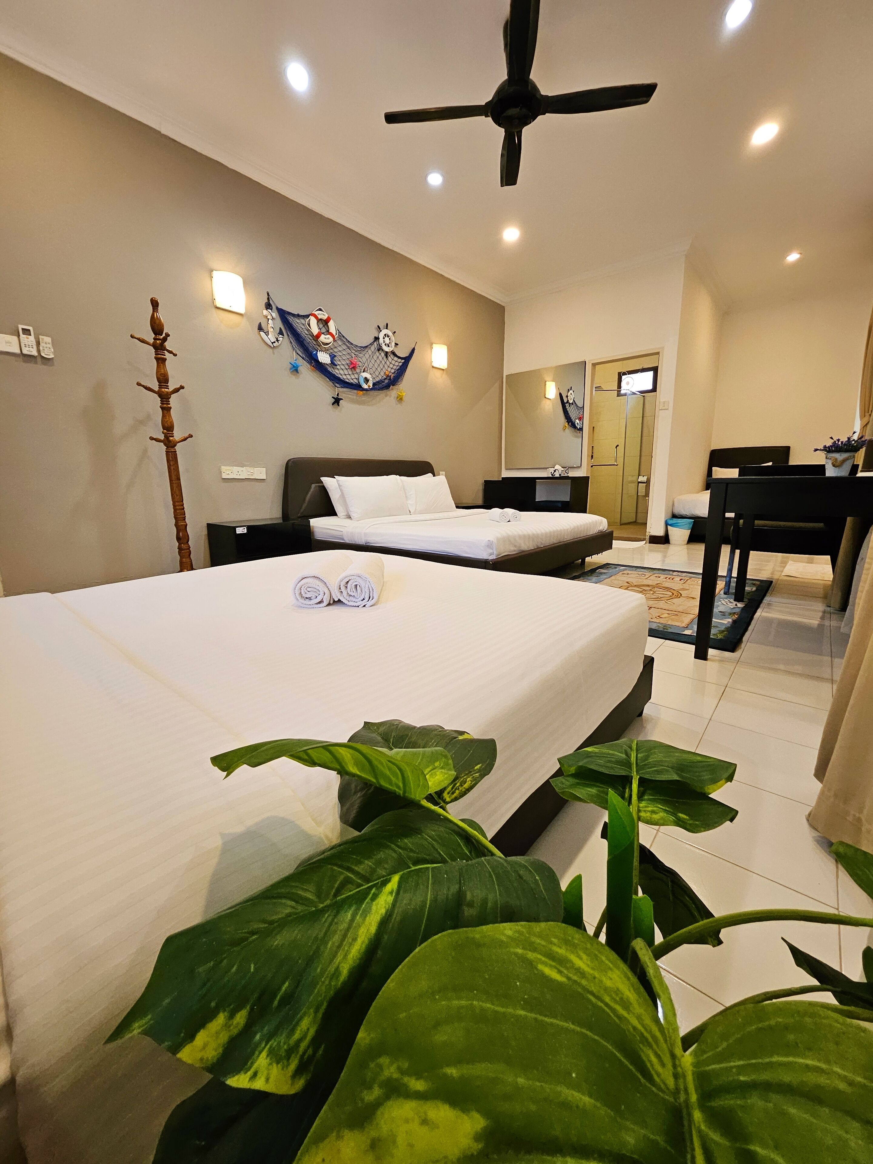 4 bedrooms, free WiFi, bed sheets