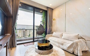 Deluxe Apartment, 1 Bedroom, Balcony, City View