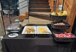 Free self-serve breakfast on weekdays