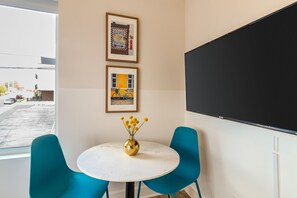 Dining - Conway Full B Buyout by AvantStay | Sleeps 30 (Nashville)