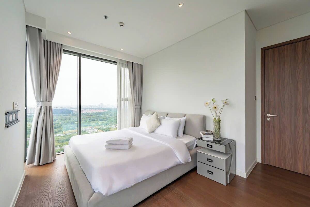 Apartamento Deluxe, 2 habitaciones, vistas a la ciudad | Ropa de cama de alta calidad, colchones Select Comfort, caja fuerte