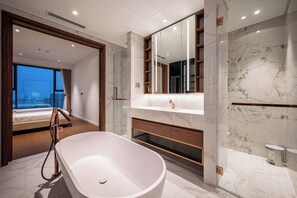 Deluxe Apartment, 2 Bedrooms, Balcony, City View | Bathroom - The Crest Residence - ANGIA Hospitality (Ho Chi Minh City)