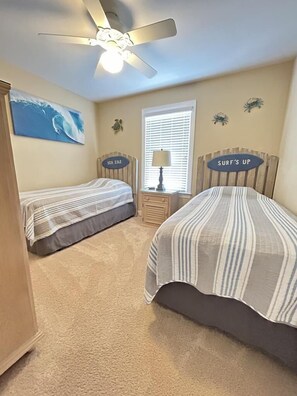 6 makuuhuonetta, silitysrauta/-lauta, internet