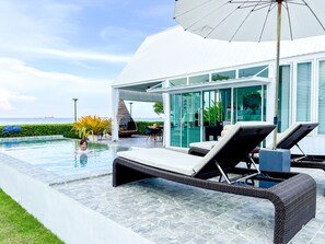 Piscine extérieure