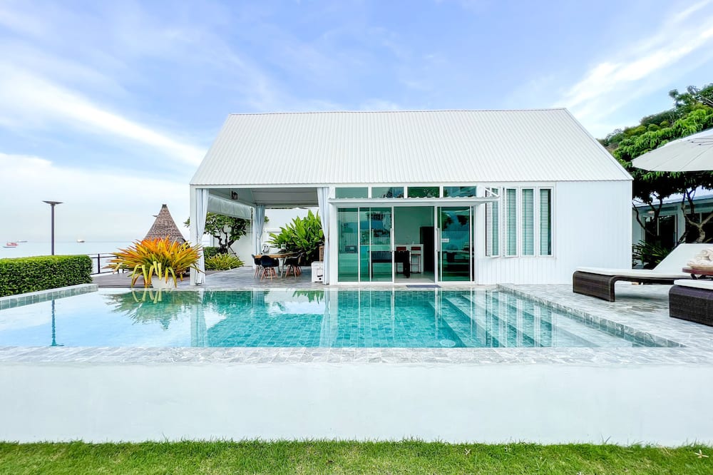 One Villa Samaesarn