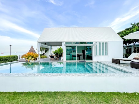 Outdoor pool. One Villa Samaesarn
