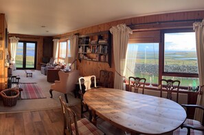 Interior - Snishival - a magical Hebridean retreat. Fantastic views of S Uist. Pet-friendly (Snishival)